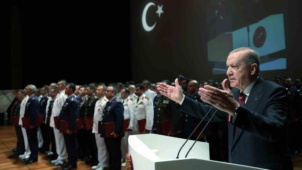 Cumhurbaşkanı Erdoğan: "Terörsüz Türkiye’ ve ‘terörsüz bölge’ hedeflerimize doğru kararlı, ümitli ve dikkatli bir şekilde ilerliyoruz"