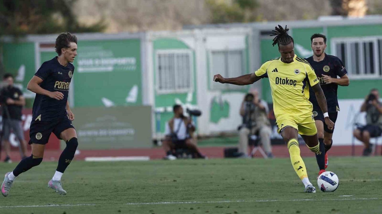 Hazırlık maçı: UD Leiria: 0 - Fenerbahçe: 2