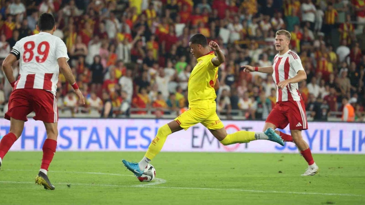Göztepe, 5 hazırlık maçının 3'ünü kazandı
