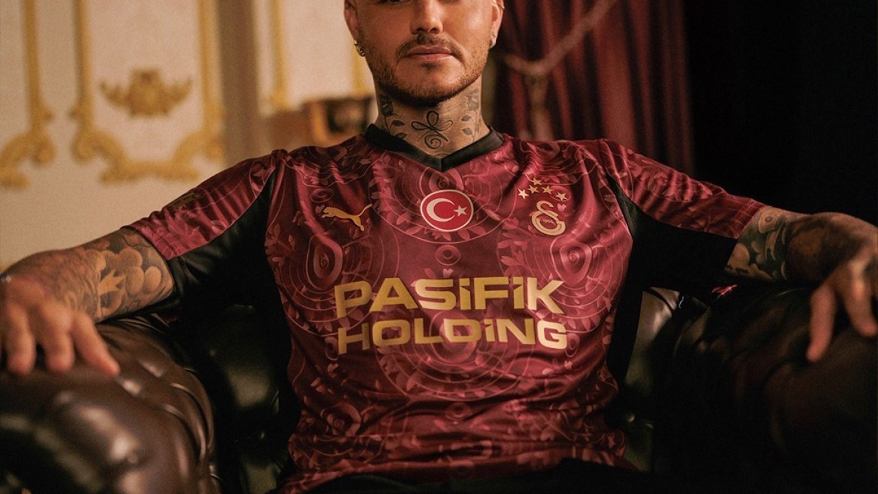 Galatasaray alternatif formasını tanıttı