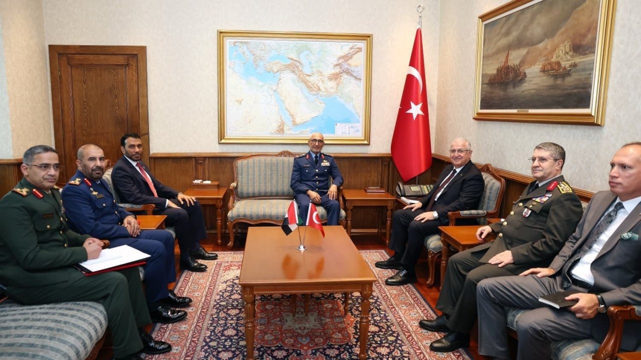 Bakan Güler, Birleşik Arap Emirlikleri Genelkurmay Başkanı İssa Saif Mohammed’i kabul etti