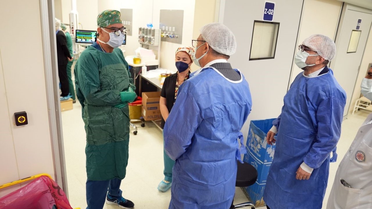 EÜTF Hastanesi Merkezi Ameliyathanede ilk operasyon yapıldı