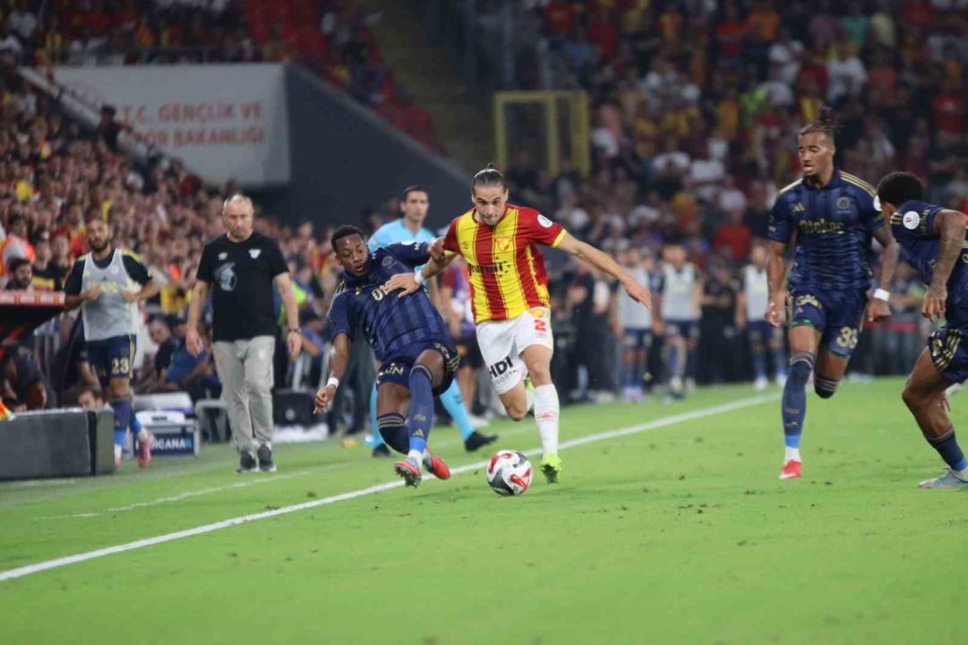 Göztepe Fenerbahçe Maçında Penaltı Var, Kırmızı Kart Var, Gol Yok