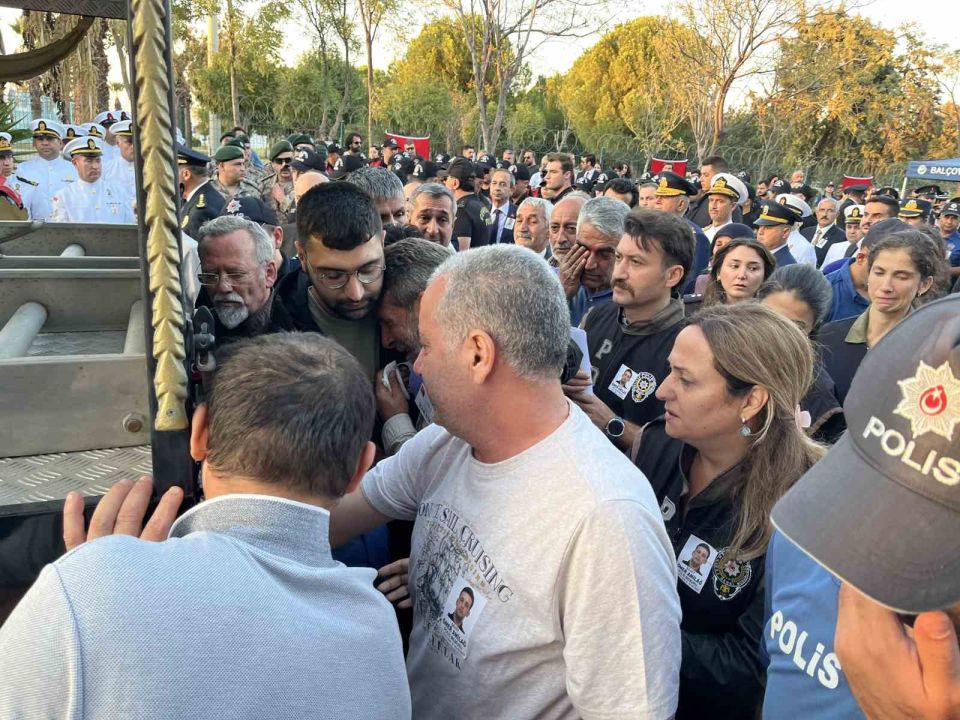 Şehidin nişanlısı: "Ne olur Ömer’imi götürmeyin"