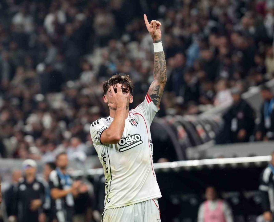 Trendyol Süper Lig: Beşiktaş: 3 - Kocaelispor: 1 (Maç sonucu)