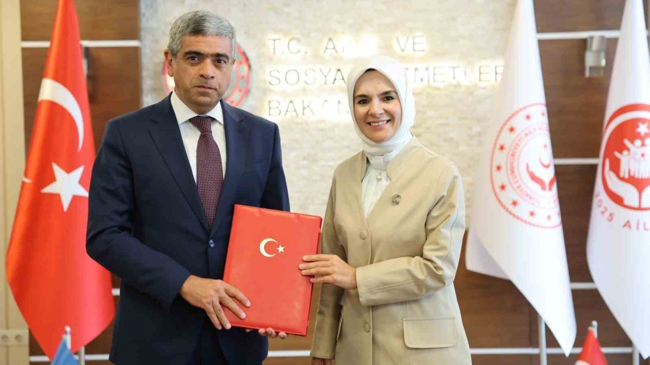 Bakan Göktaş, Azerbaycan Çalışma ve Halkın Sosyal Koruması Bakanı Aliyev ile bir araya geldi