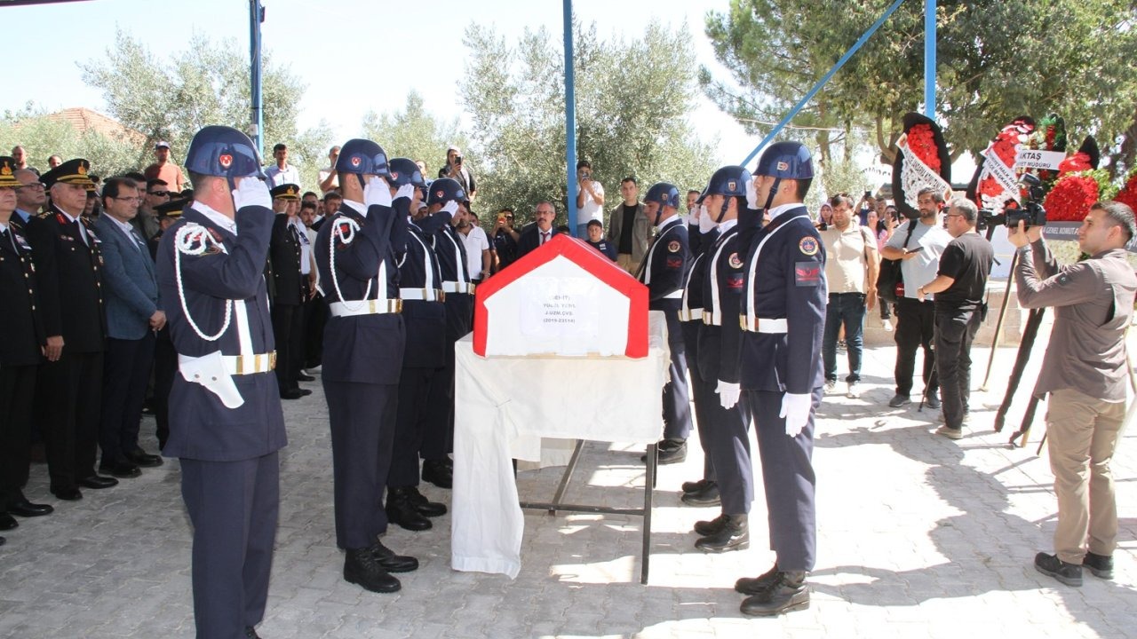 Manisalı şehide gözyaşlarıyla acı veda