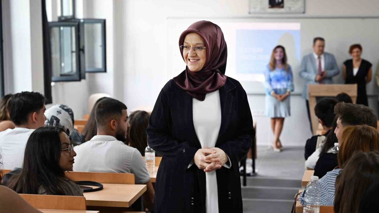 MCBÜ’de 2025-2026 Akademik Yılına Rektör Kibar katıldı