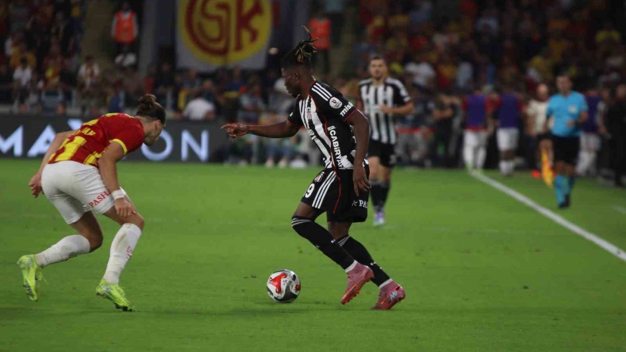 Trendyol Süper Lig: Göztepe: 3 - Beşiktaş: 0 (Maç sonucu)