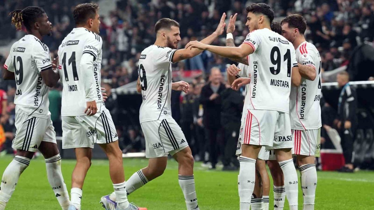 Trendyol Süper Lig: Beşiktaş: 3 - Kocaelispor: 1 (Maç sonucu)