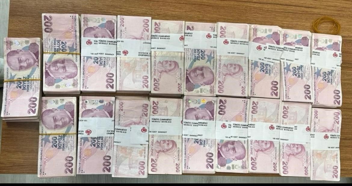 İzmir’de iş yerine silahlı soygun: 4 tutuklama!