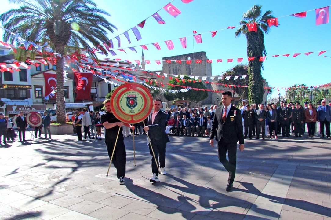 Çeşme’de "Gaziler Günü" törenle kutlandı