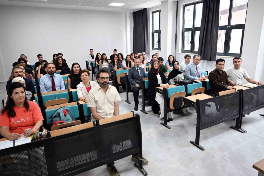 MCBÜ’de 2025-2026 Akademik Yılına Rektör Kibar katıldı