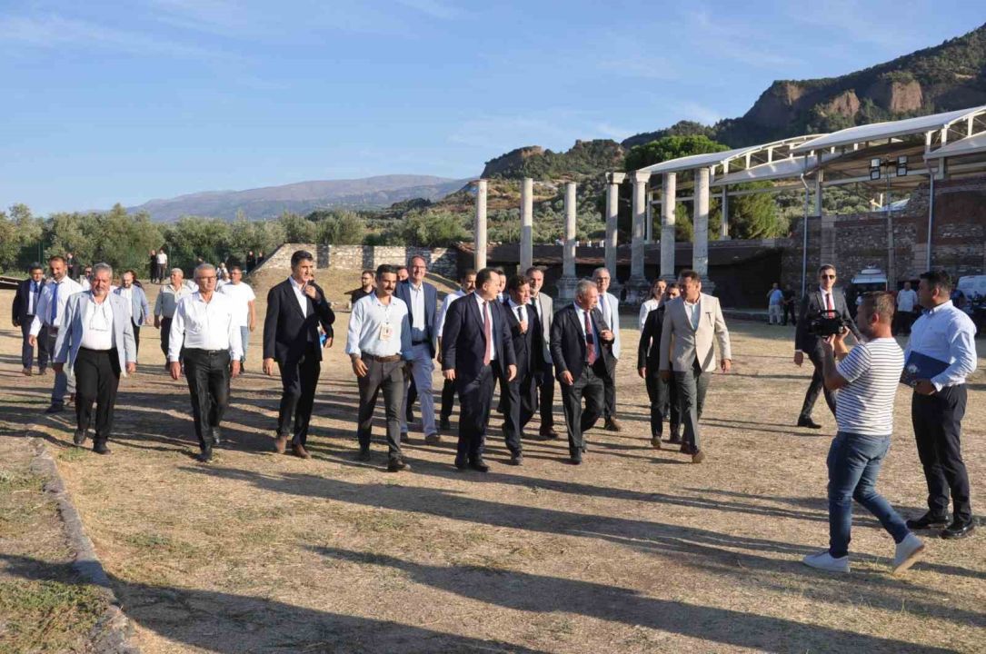 Manisa Büyükşehir Belediye Meclisi tarihi mekanda toplandı