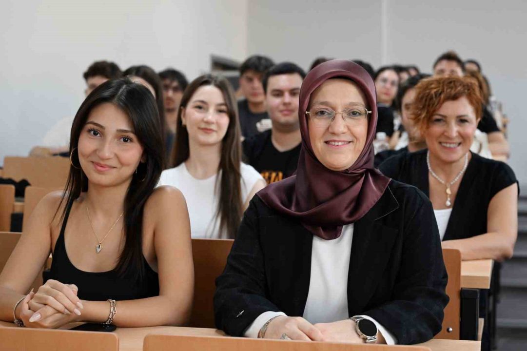 MCBÜ’de 2025-2026 Akademik Yılına Rektör Kibar katıldı