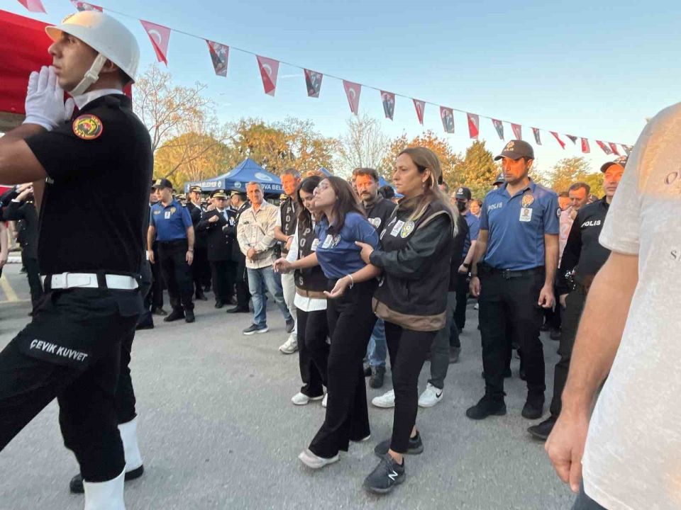 Şehidin nişanlısı: "Ne olur Ömer’imi götürmeyin"