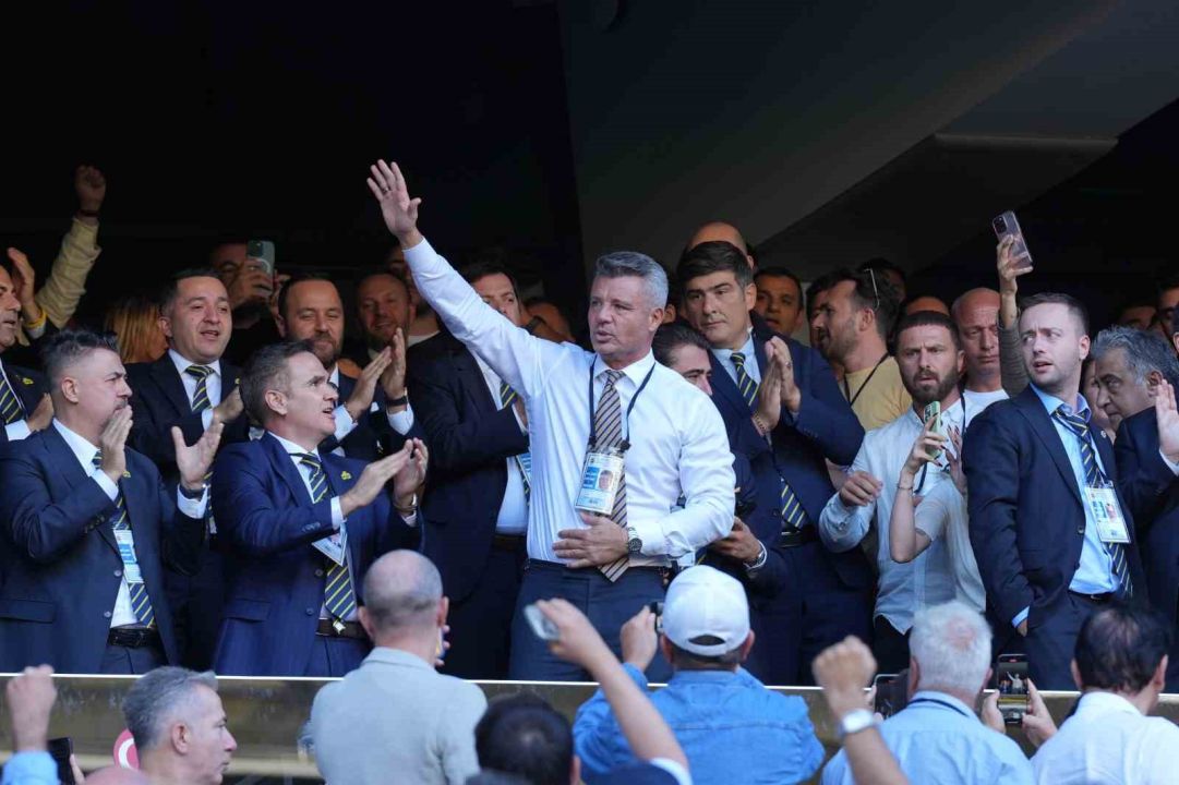 Başkan Ali Koç ve yönetimi, idari ve mali açıdan ibra edildi