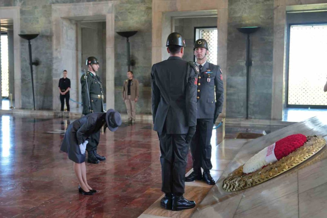 Japonya Prensesinden Anıtkabir'e ziyaret
