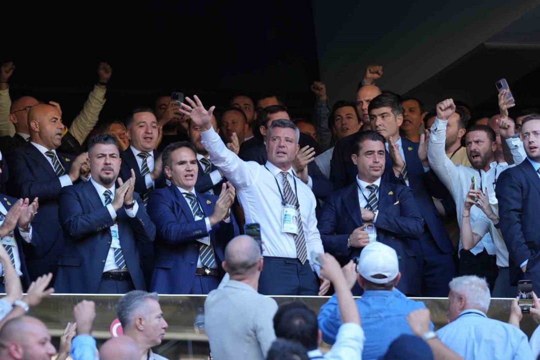 Başkan Ali Koç ve yönetimi, idari ve mali açıdan ibra edildi