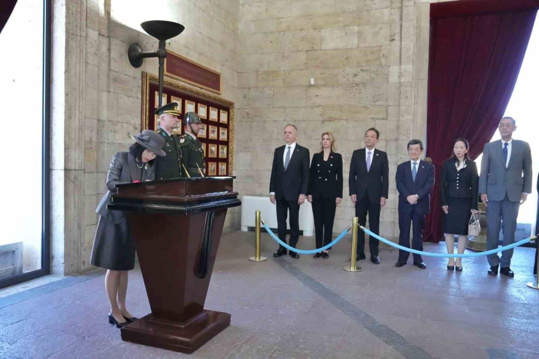 Japonya Prensesinden Anıtkabir'e ziyaret