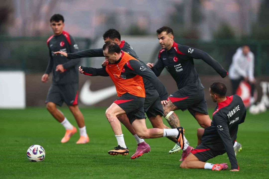 A Milli Futbol Takımı, Bulgaristan maçı hazırlıklarını sürdürdü