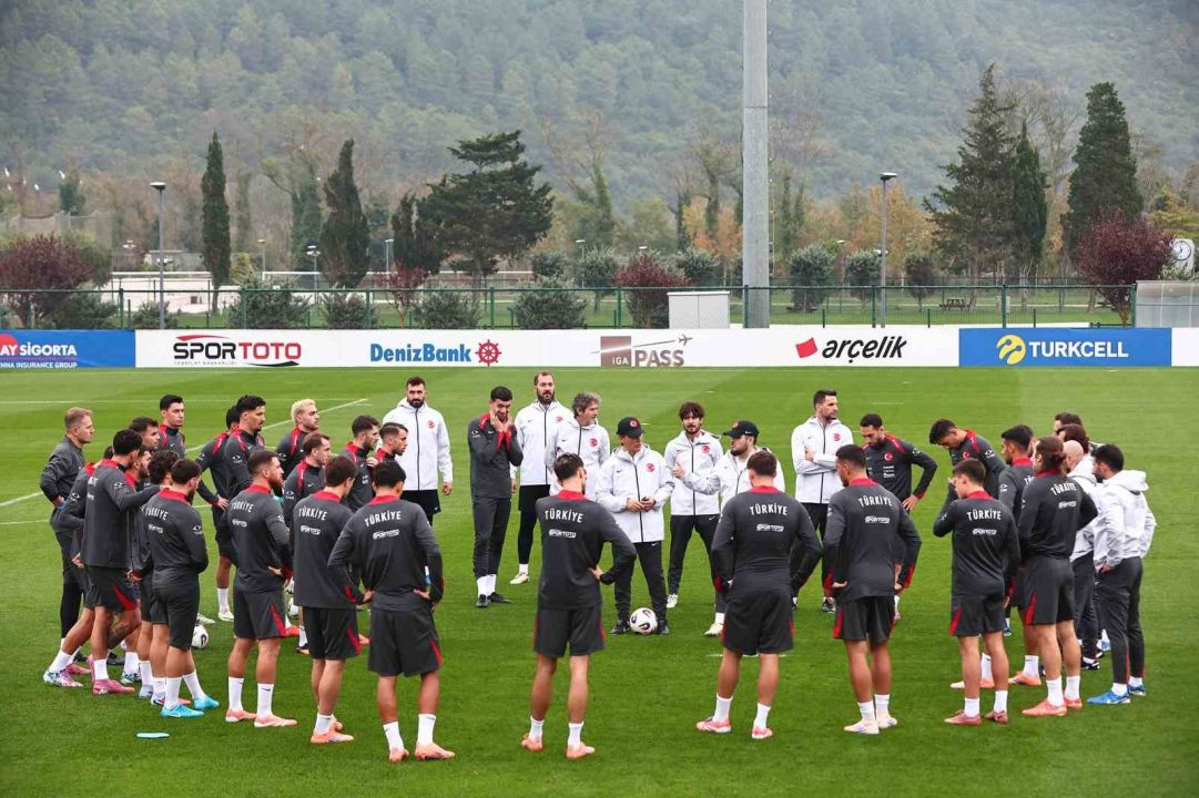 A Milli Futbol Takımı, Bulgaristan maçı hazırlıklarını sürdürdü