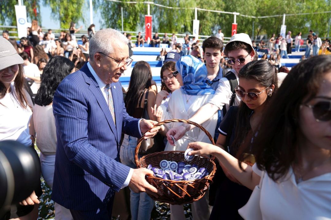 Ege Üniversitesinde öğrenci kulüplerine yoğun ilgi
