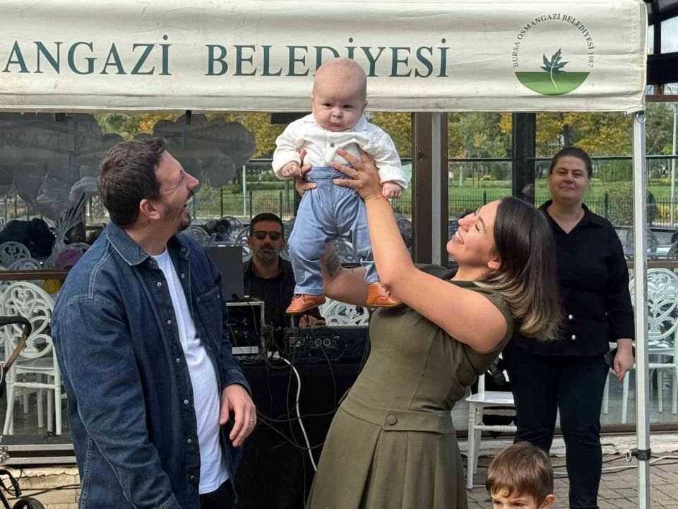 Minik Çağan için gerekli para toplandı, binlerce taraftar yeşil beyaz balon uçurdu