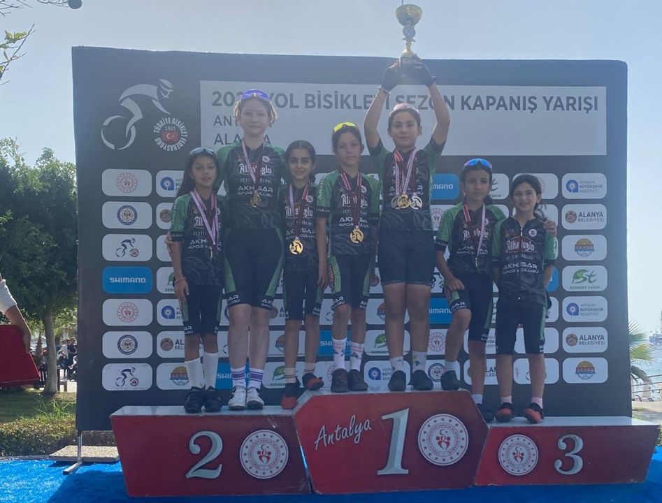 Akhisarlı pedallar Alanya’da zirveye tırmandı