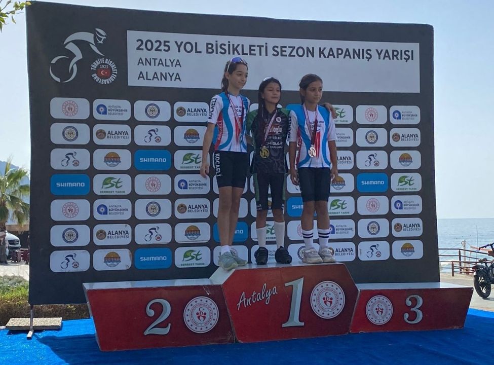 Akhisarlı pedallar Alanya’da zirveye tırmandı
