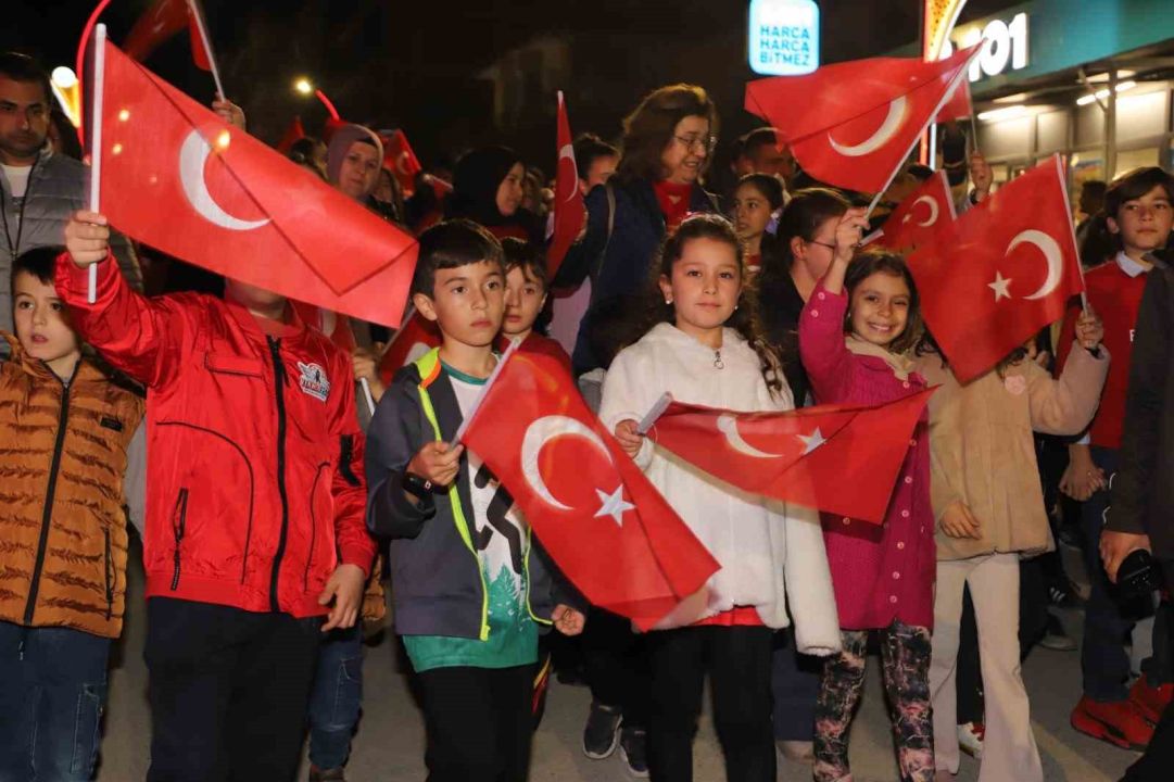 İlçede fener alayı coşkusu