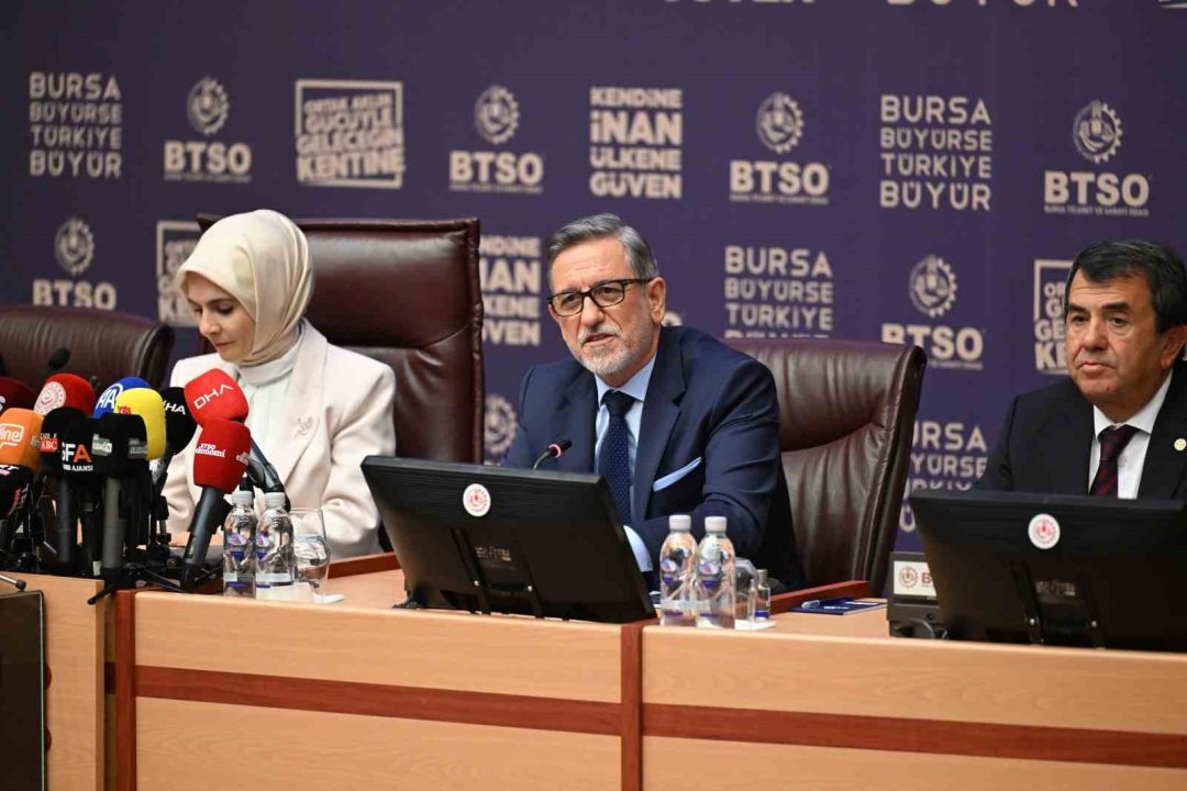 Bakan Göktaş: "Aile dinamik nüfus yapısını korumak, savunma sanayi kadar stratejik öneme sahiptir"