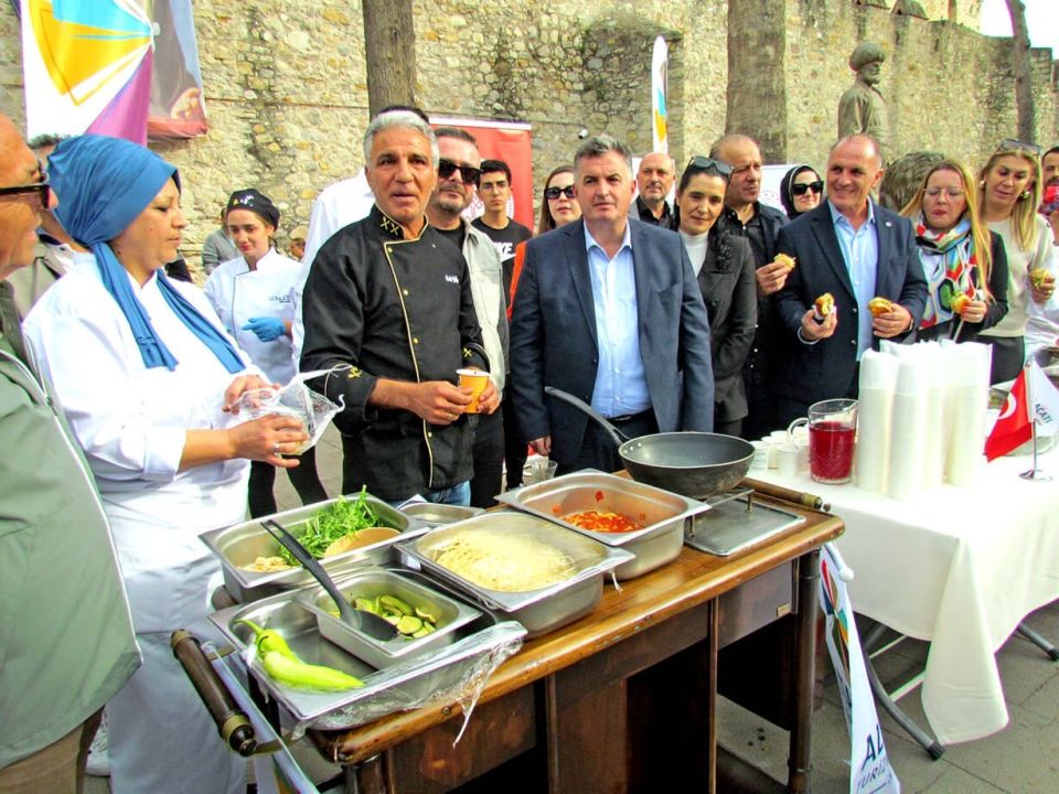Çeşme'de gastronomi etkinliği düzenlendi
