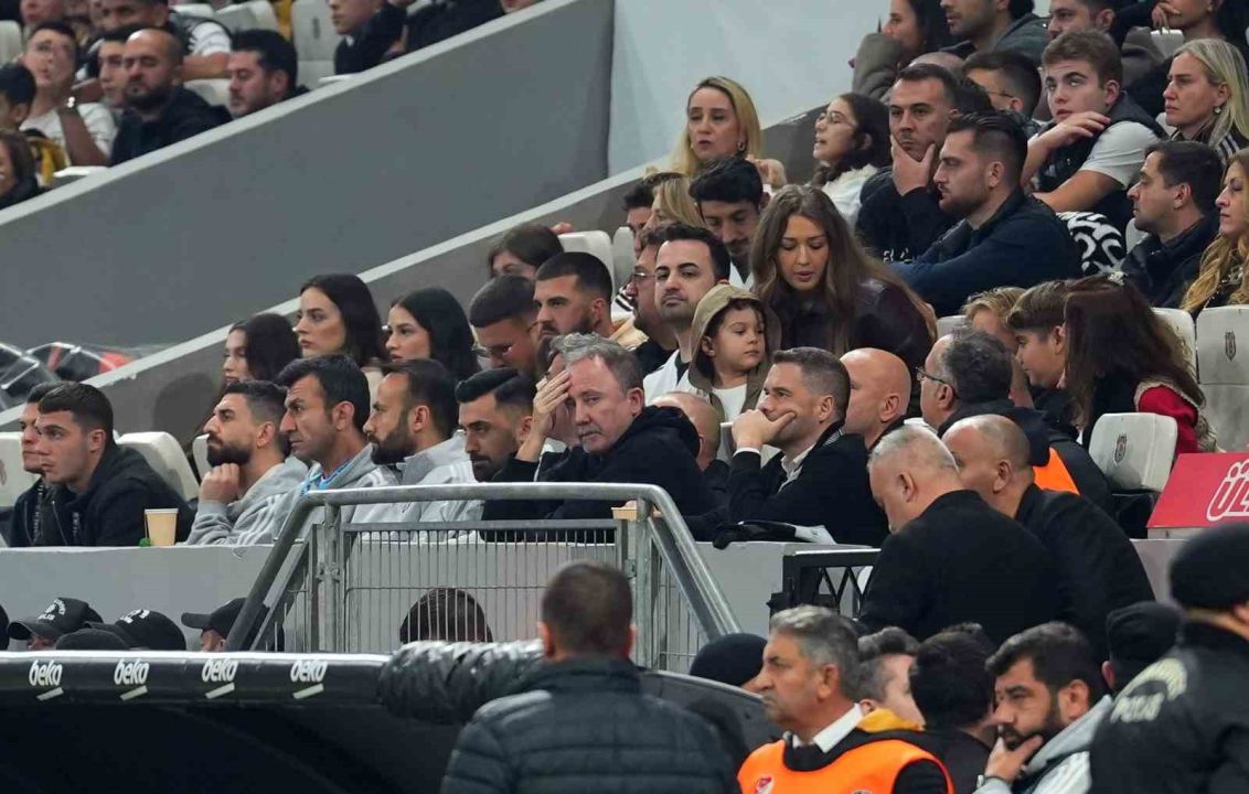 Trendyol Süper Lig: Beşiktaş: 2 - Fenerbahçe: 2 (İlk yarı)