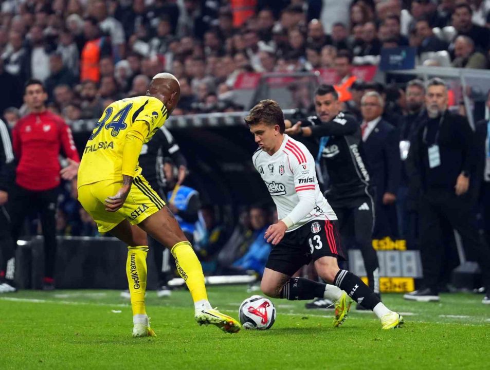 Trendyol Süper Lig: Beşiktaş: 2 - Fenerbahçe: 3 (Maç sonucu)