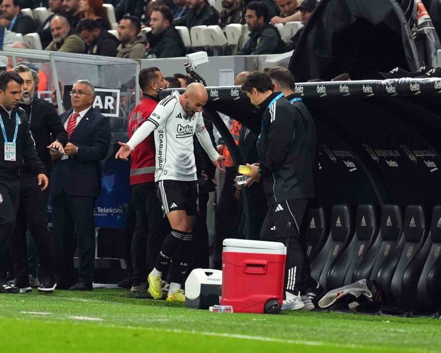 Trendyol Süper Lig: Beşiktaş: 2 - Fenerbahçe: 3 (Maç sonucu)