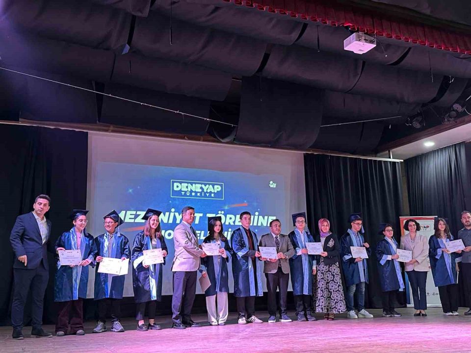 Manisa'da Deneyap 2025 mezuniyet programı gerçekleştirildi