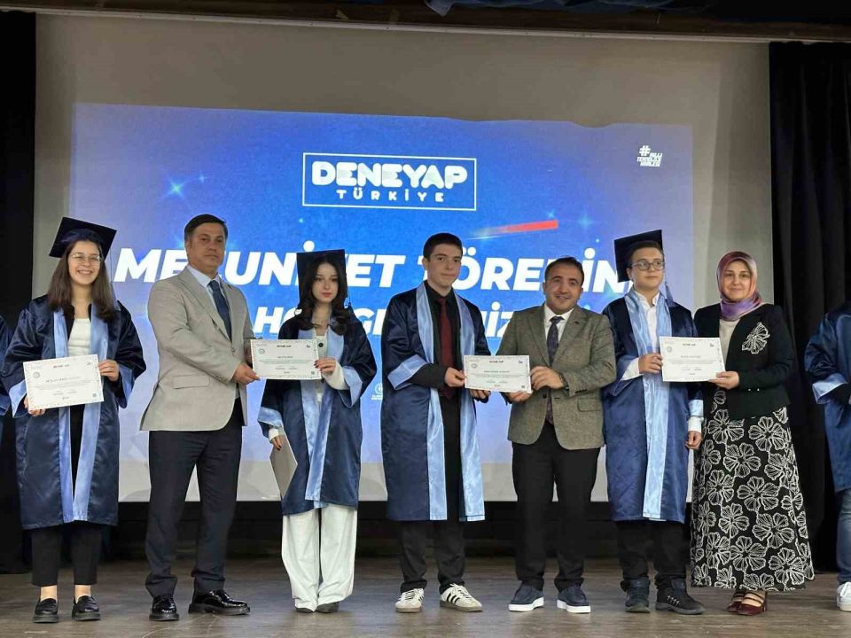 Manisa'da Deneyap 2025 mezuniyet programı gerçekleştirildi