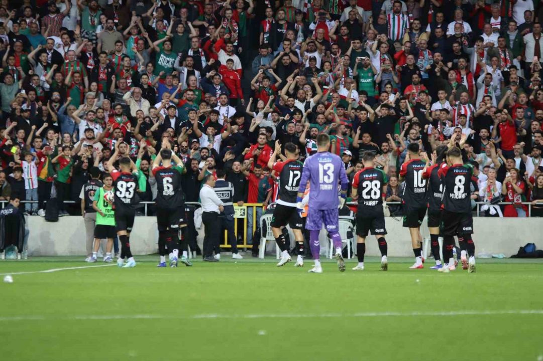 Karşıyaka, play-off’a veda etti