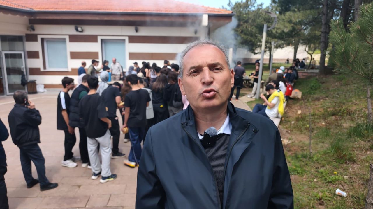 Gençler Spil’in zirvesinde ay yıldızlı bayrakla buluştu