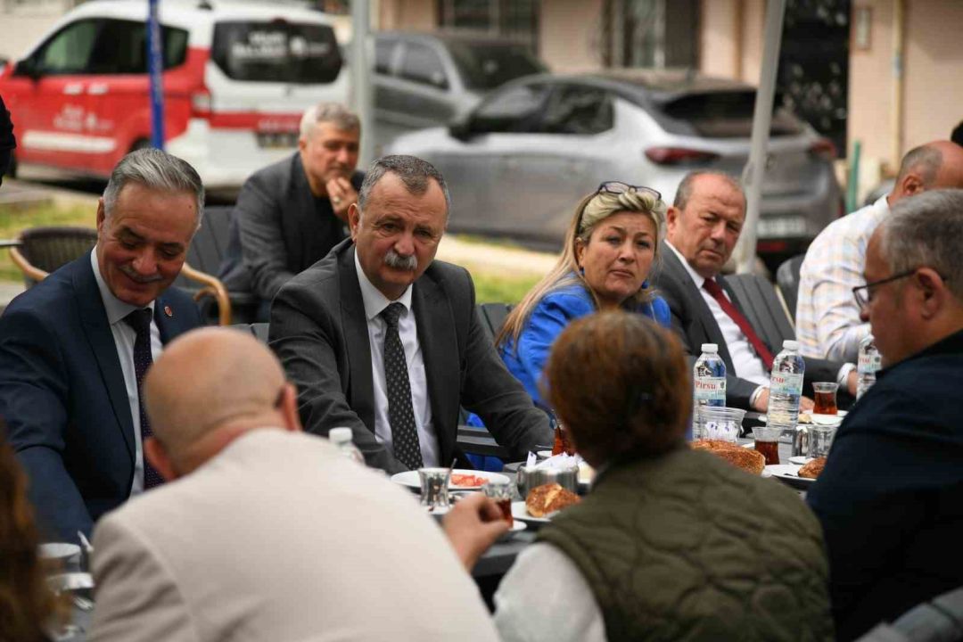 Başkan Balaban vatandaşın sorunlarını dinledi