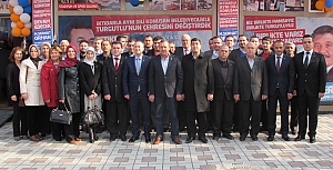 AK PARTİ TURGUTLU YENİ YÖNETİMİ