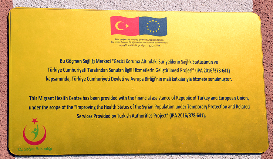 Turgutlu'daki göçmenlere Bab-ı Şifa Sağlık Merkezi 