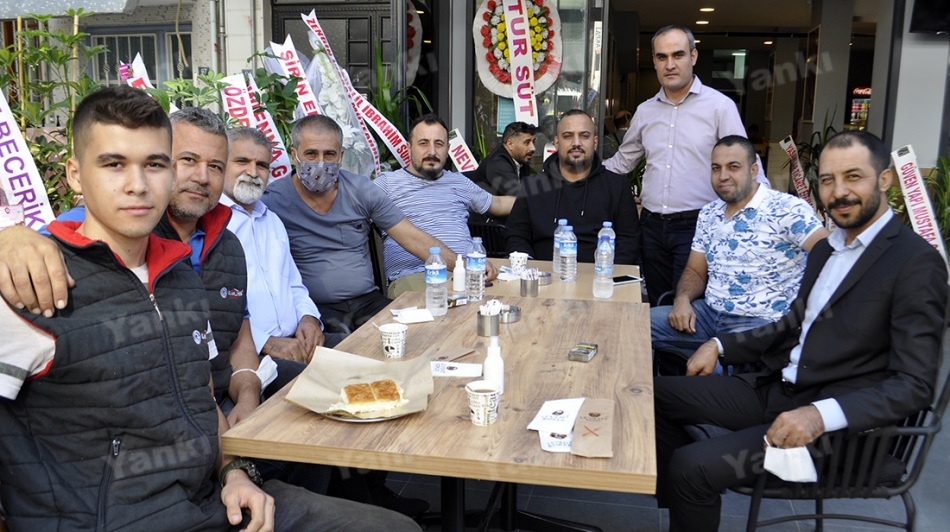 Levent Börek Turgutluluların hizmetine girdi Turgutlu Yankı