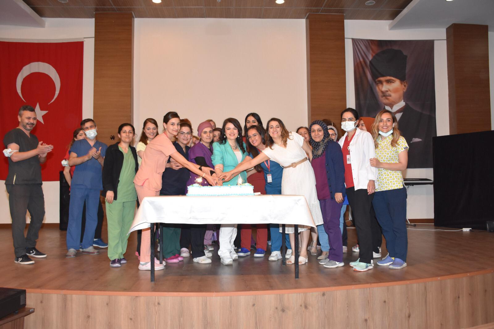 Hemşireler 2 yıl sonra günlerini coşkuyla kutladı GÜNCEL Turgutlu Yankı