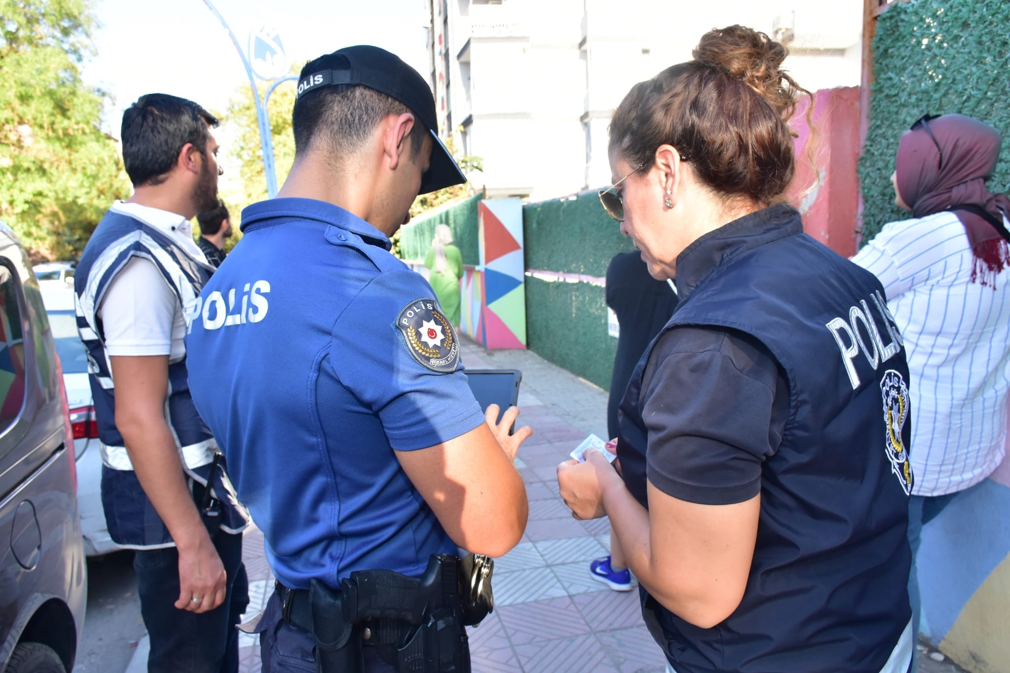 Manisa'da huzur operasyonu: 8 şahıs yakalandı