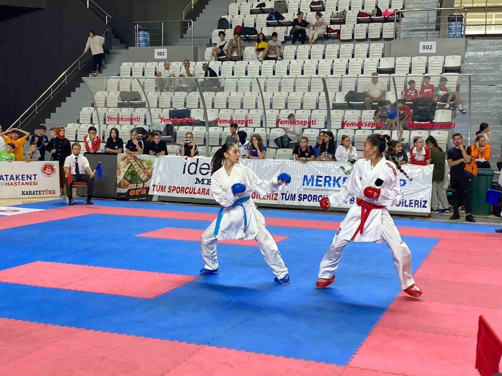 2023/09/murat-essiz-karate-turnuvasi-sona-erdi-20230903AW02-5.jpg