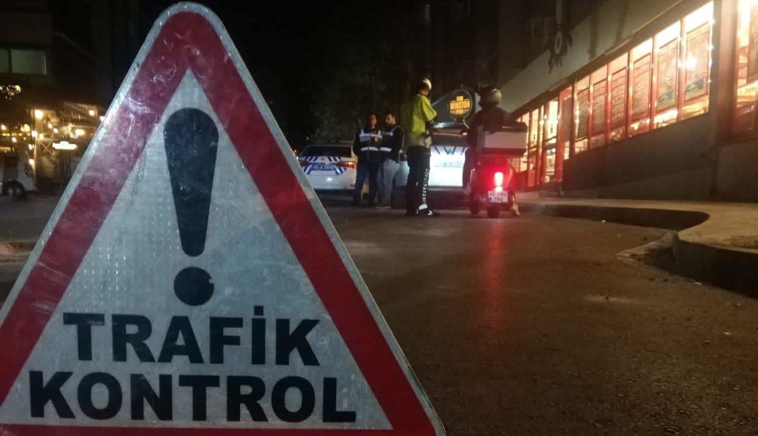 Manisa'da trafik denetimleri hız kesmiyor!