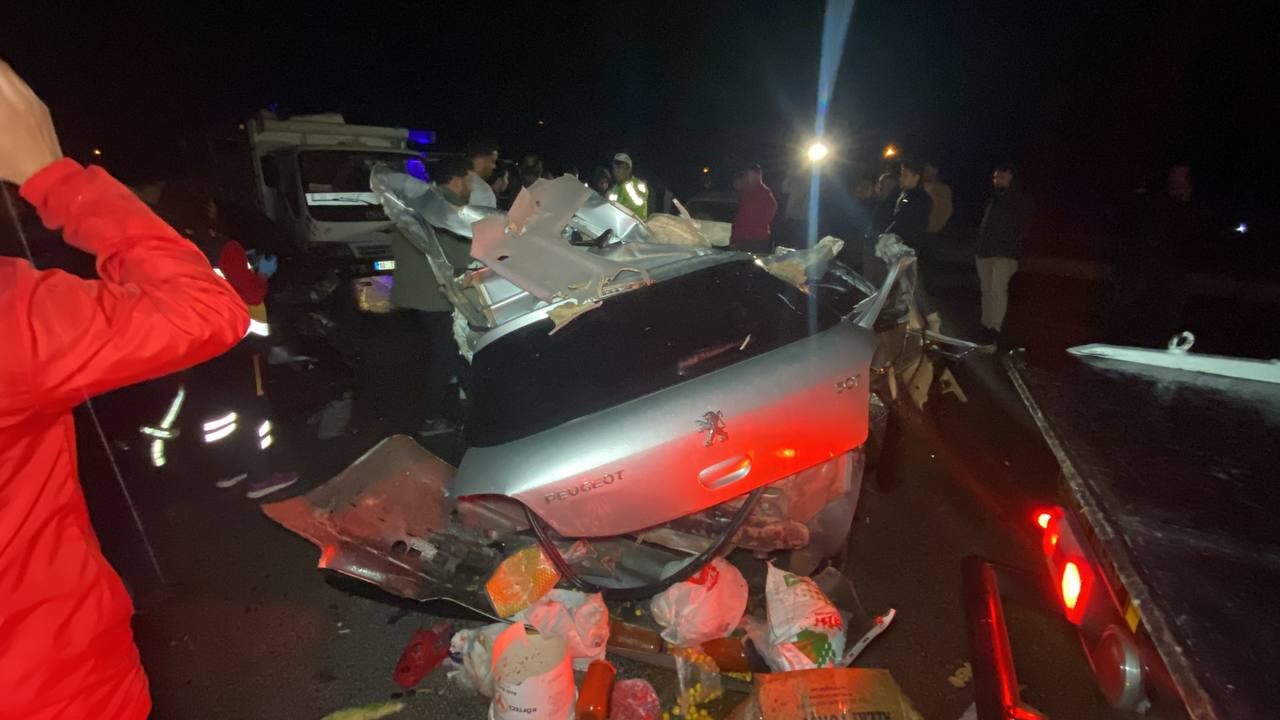 Kocaeli'de yola mazot döküldü! 26 araç kazaya karıştı 13 kişi yaralandı