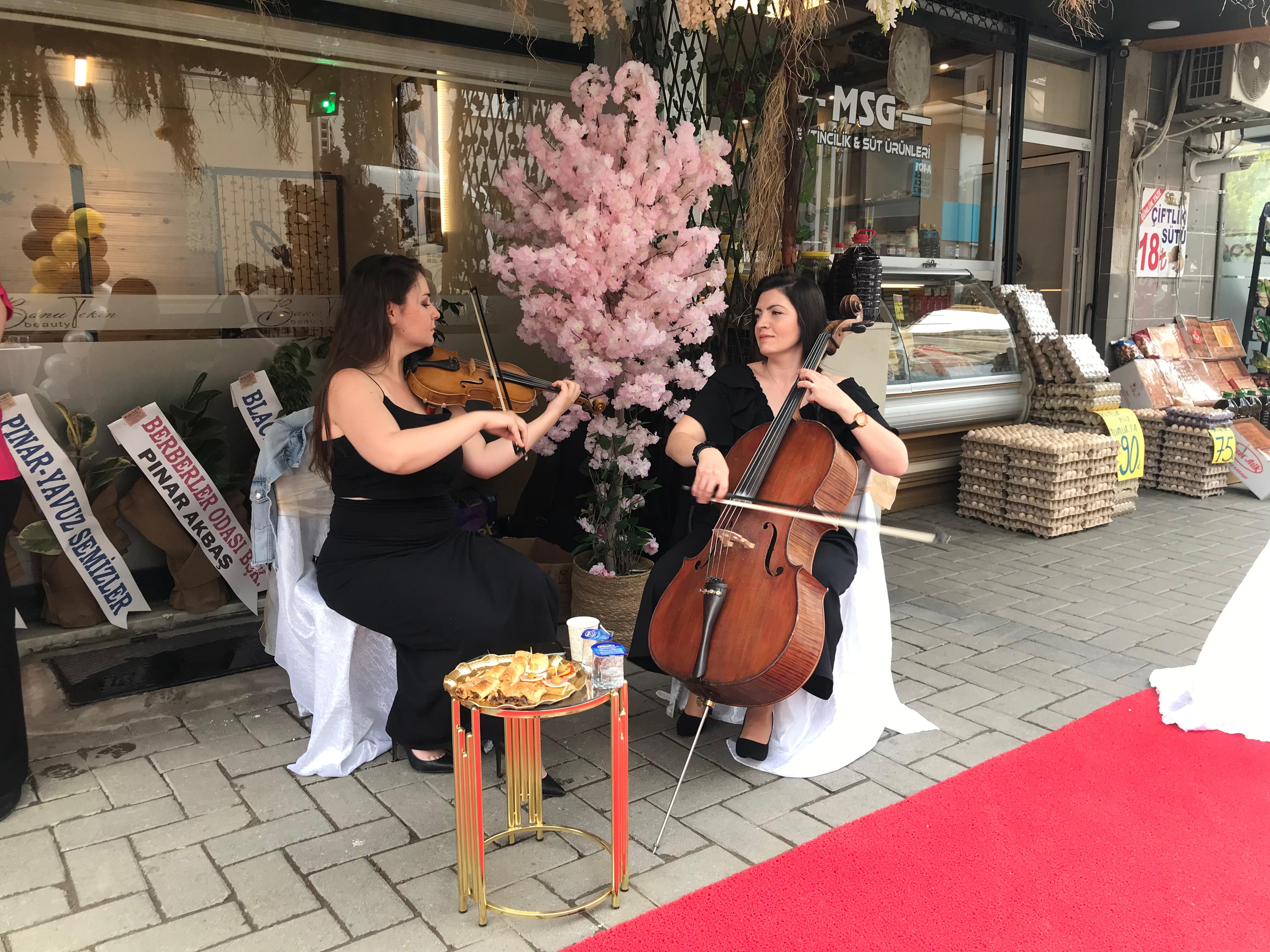 Turgutlu'da Banu Tekin Beauty hizmete açıldı